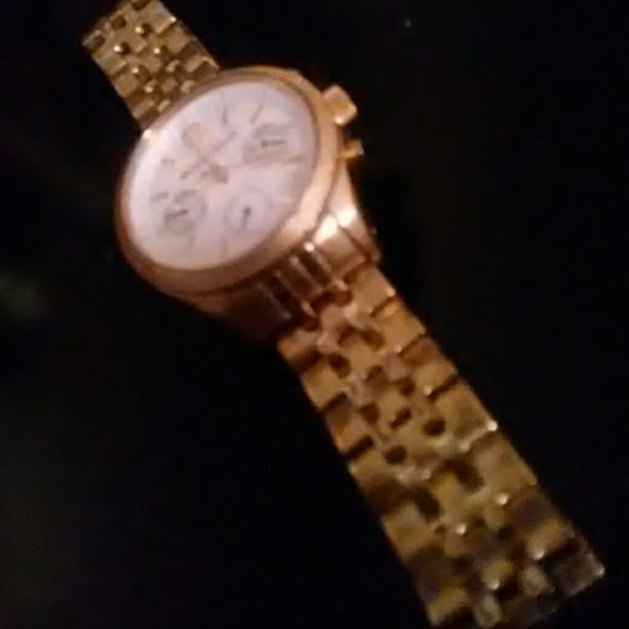 Watch - Picture 2 of 4